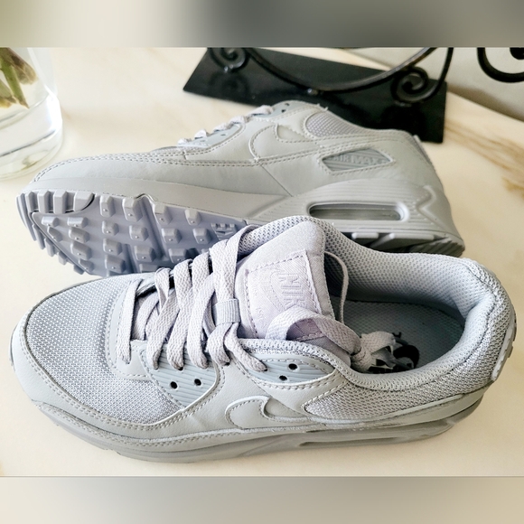 Nike Air Max 90 Sneakers Unisex Wolf Gray M 6.5/ W 8 NEW - Picture 14 of 16
